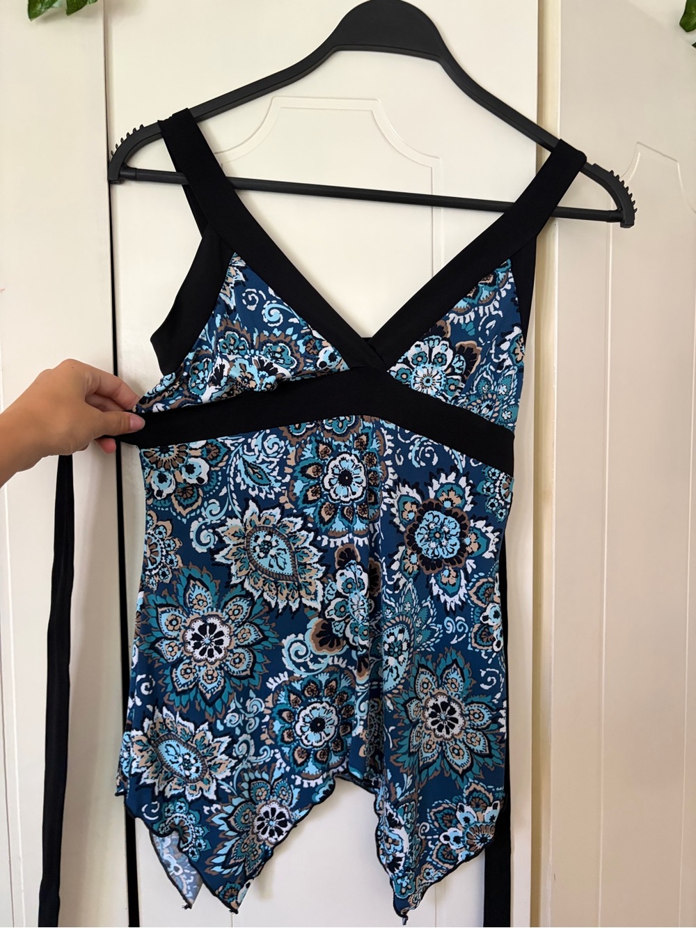 Women’s Blue Paisley V-Neck Tank Top with Black Trim